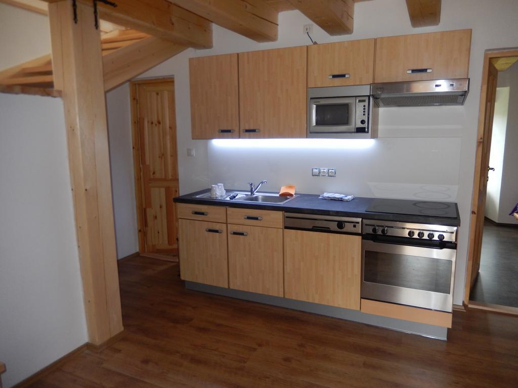 Apartment U Lochu Knovicky Екстер'єр фото