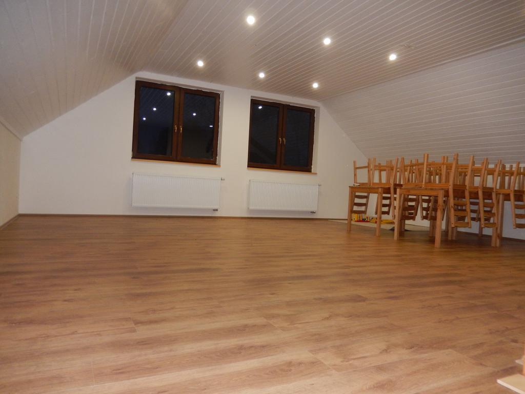 Apartment U Lochu Knovicky Екстер'єр фото