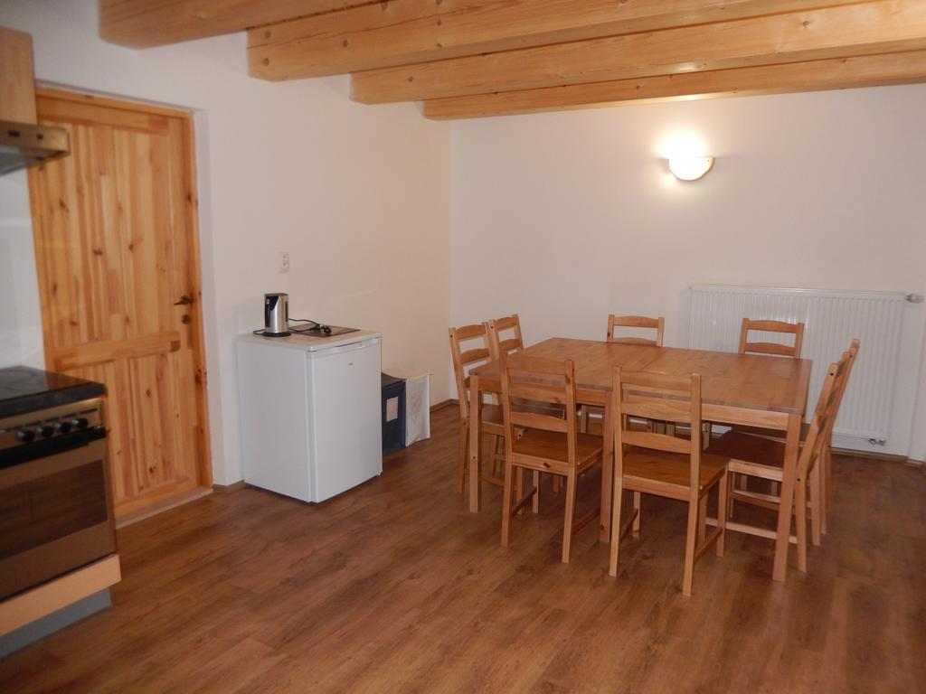 Apartment U Lochu Knovicky Екстер'єр фото